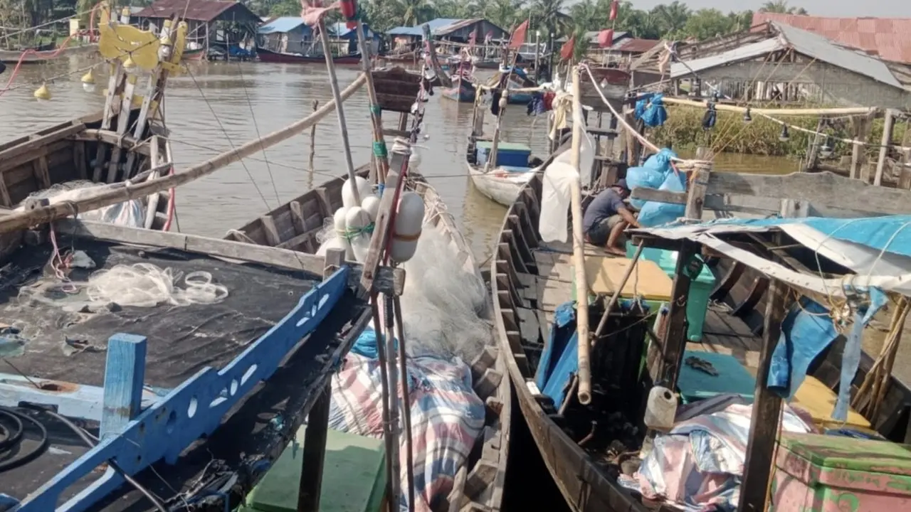 Angin Kencang dan Kelangkaan Solar, Nelayan Tanjung Beringin Menjerit