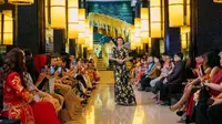Menyambut Tahun 2025 dengan Keindahan Giok yang Terinspirasi Keindahan Bunga Anggrek Kuning