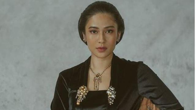 Dian Sastrowardoyo