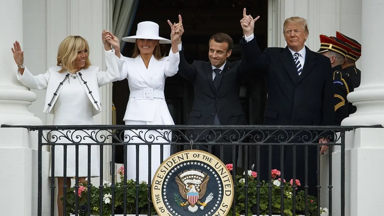 Presiden Prancis Emmanuel Macron serta istri bersama dengan Donald Trump dan Melania saat berada di Gedung Putih