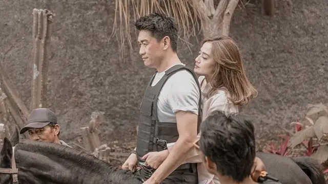 6 Momen Mesra Ifan Seventeen dan Citra Monica Saat Naik Kuda