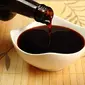 Ilustrasi kecap asin atau soy sauce. (iStock)