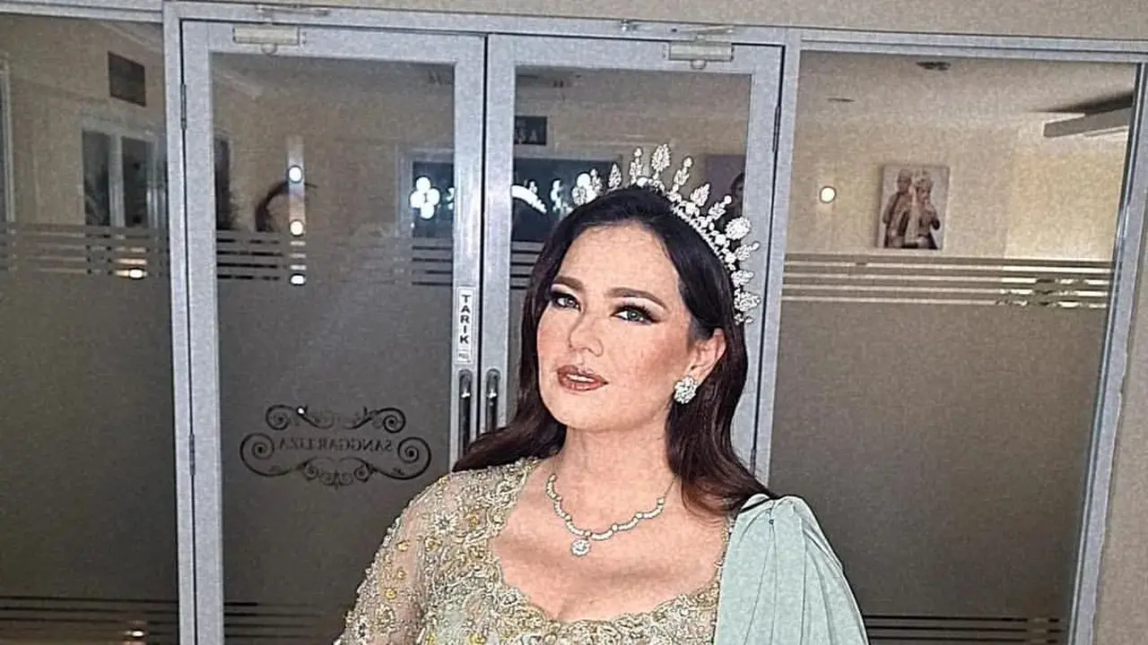 Dikabarkan Segera Lepas Status Janda, Ini 5 Fakta Pernikahan Catherine Wilson