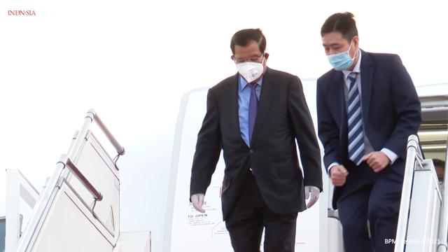 PM Hun Sen dari Kamboja tiba di Jakarta pada Jumat (23/4) untuk menghadiri ASEAN Leaders' Meeting yang digelar di kantor Sekjen ASEAN pada Sabtu (24/4).