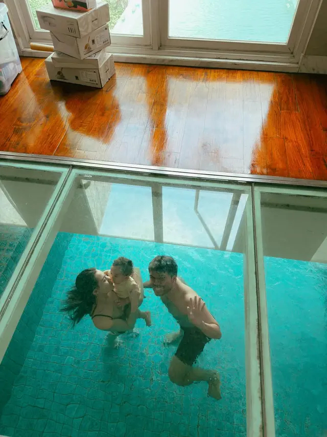 Potret Kolam Renang di Rumah Aaliyah Massaid dan Thariq Halilintar
