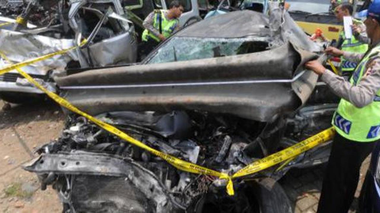 Sisa mobil milik Dul (Merdeka)