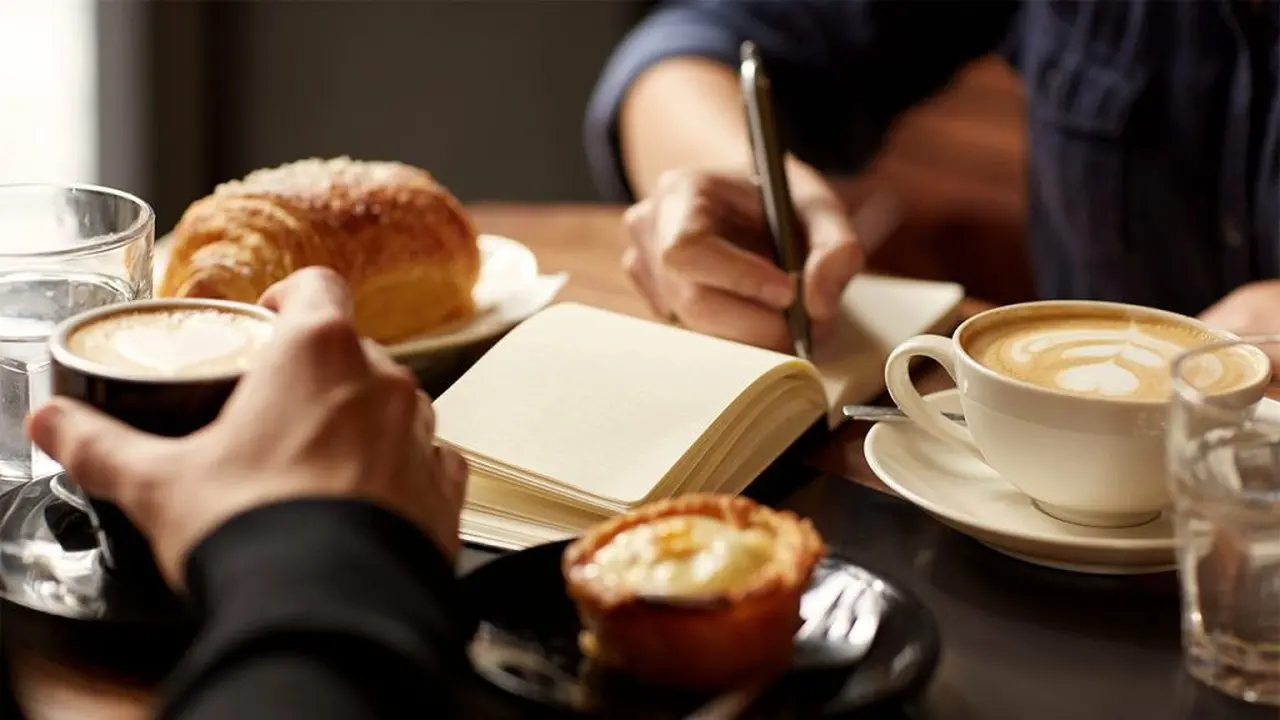 Bujet Minum Kopi Bisa untuk Membeli Saham