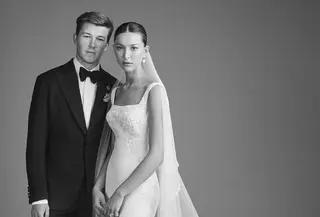 Eve Jobs tampil menawan dalam balutan gaun Givenchy.