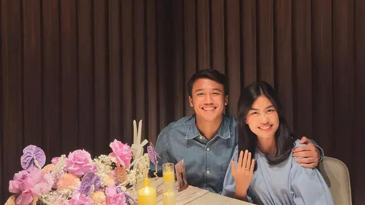 6 Potret Namira Adjani Anak Alya Rohali Dilamar Kekasih di Momen Dinner Anniversary