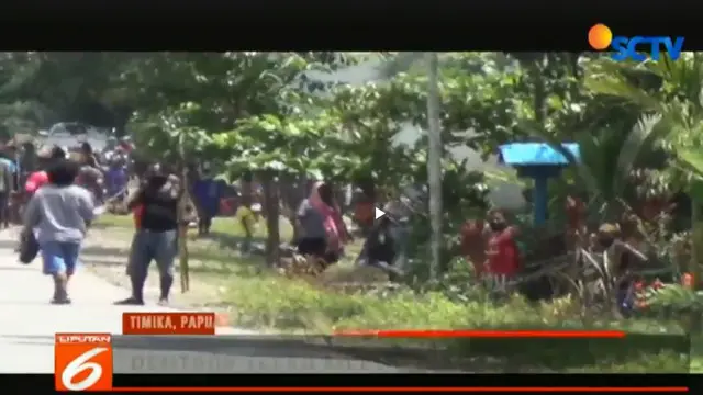 Aparat TNI-Polri kini bersiaga di antara kedua kelompok warga yang bertikai. Mereka berusaha menengahi dengan melakukan negosiasi agar mereka kembali berdamai.