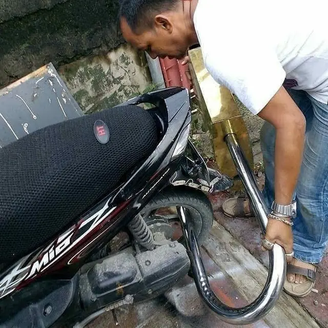7 Potret Cara Orang Amankan Kendaraan Dari Maling Ini Kocak