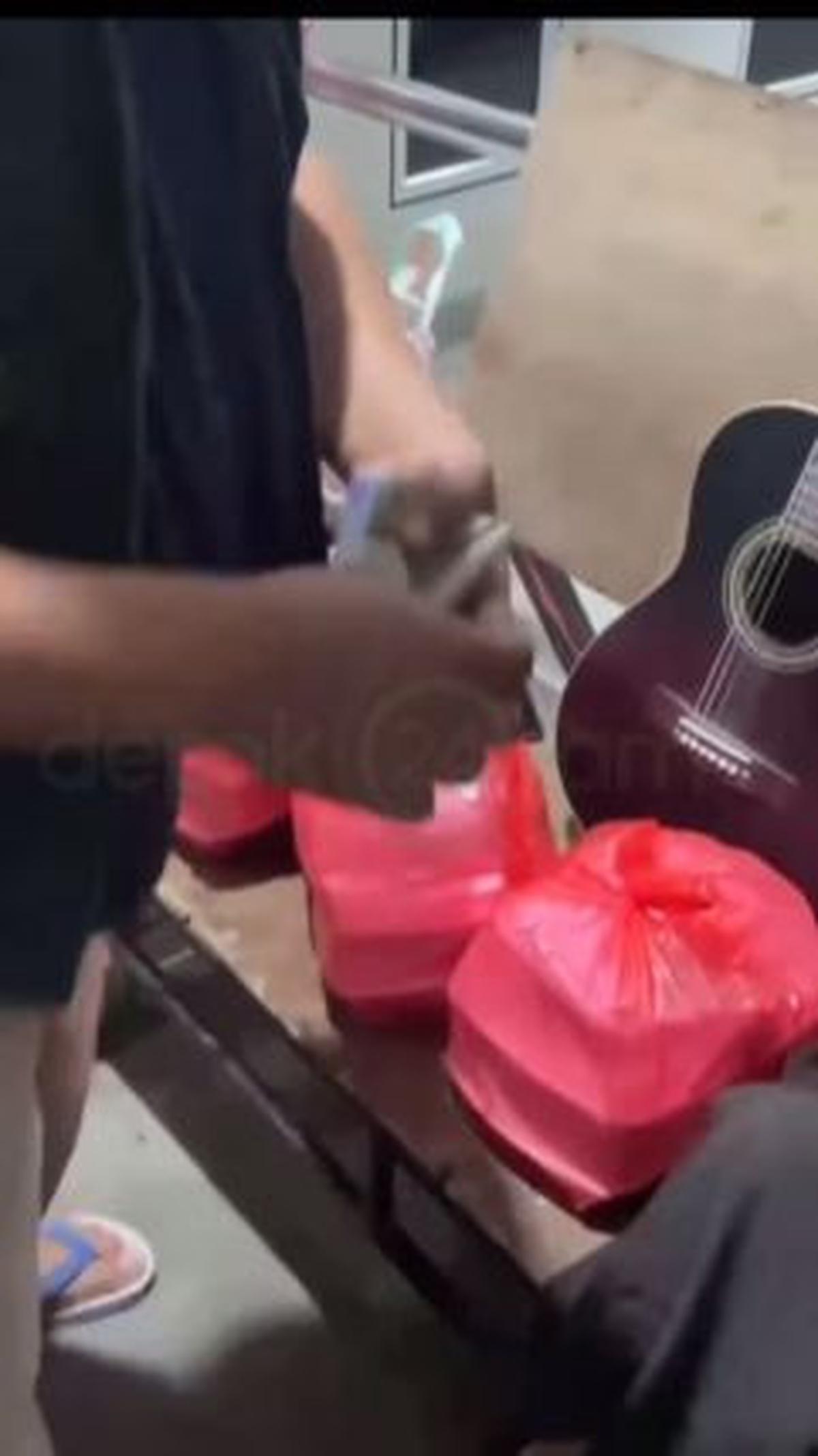 "Parah nih, parah nih," lanjutnya.
