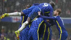 Chelsea sukses menumbangkan Southampton 3-1 dalam laga pekan ke-7 Liga Inggris 2021/2022 di Stamford Bridge, Sabtu (2/10/2021). Dengan mengoleksi 16 poin, Chelsea sukses menggusur Liverpool, yang belum bermain, dari puncak klasemen sementara. (AP/Kirsty Wigglesworth)