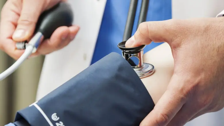 Jangan terlalu banyak konsumsi garam, ini hal buruk yang akan terjadi pada tubuhmu. (Sumber Foto: Shutterstock/The List)