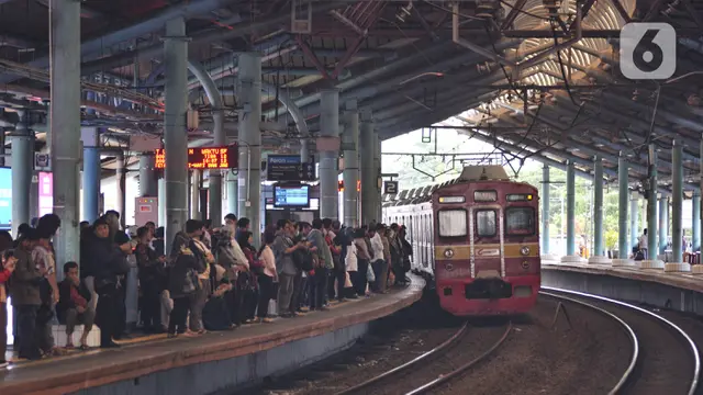 Mulai 1 Desember, Perjalanan KRL Ditambah