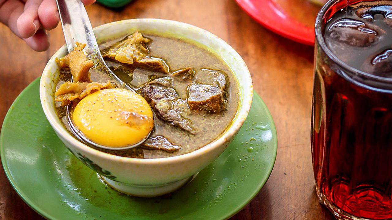Rahasia Lezat dan Sehat Pallubasa, Kuliner Khas Makassar yang Kaya Protein dan Wajib Dicoba!
