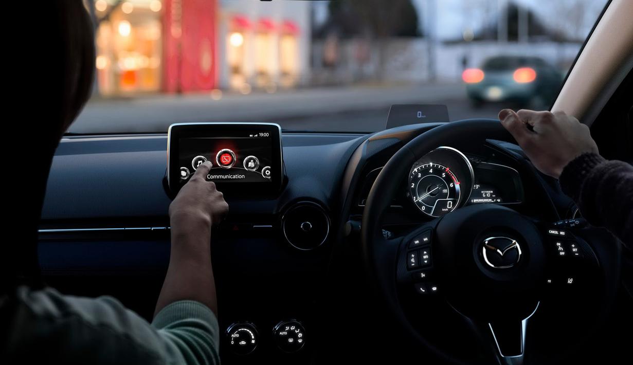 Mazda menjuluki hatchback generasi keempatnya itu sebagai Demio.