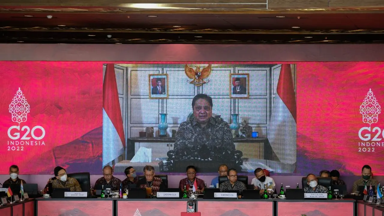 Menteri Koordinator Bidang Perekonomian Airlangga Hartarto saat memberikan opening remarks secara virtual pada Pertemuan Sherpa ke-2, Minggu (10/7/2022). (Dok Kemenko Perekonomian)