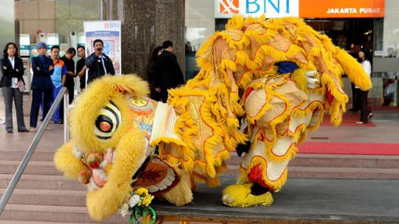 Atraksi barongsai hibur nasabah BNI