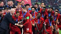 Pada musim sebelumnya, Liverpool berhasil menyabet gelar juara Piala Dunia Antarklub usai mengalahkan klub asal Brasil, Flamengo  dengan skor 1-0. Mohamed Salah keluar sebagai peraih penghargaan Golden Ball pada ajang tersebut. (AFP/Giuseppe Cacace)