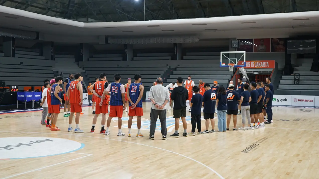 Suasana latihan Pelita Jaya jelang game 1 Final IBL 2026