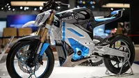 kedua sepeda motor bertenaga listrik dari Yamaha akan diproduksi pada 2016 mendatang