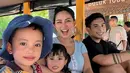 Mereka memilih liburan ke Bali karena nilai rapor Xabiru bagus, Rachel Vennya dan Okin mengabulkan keinginan sang anak untuk berkunjung ke Bali Zoo.