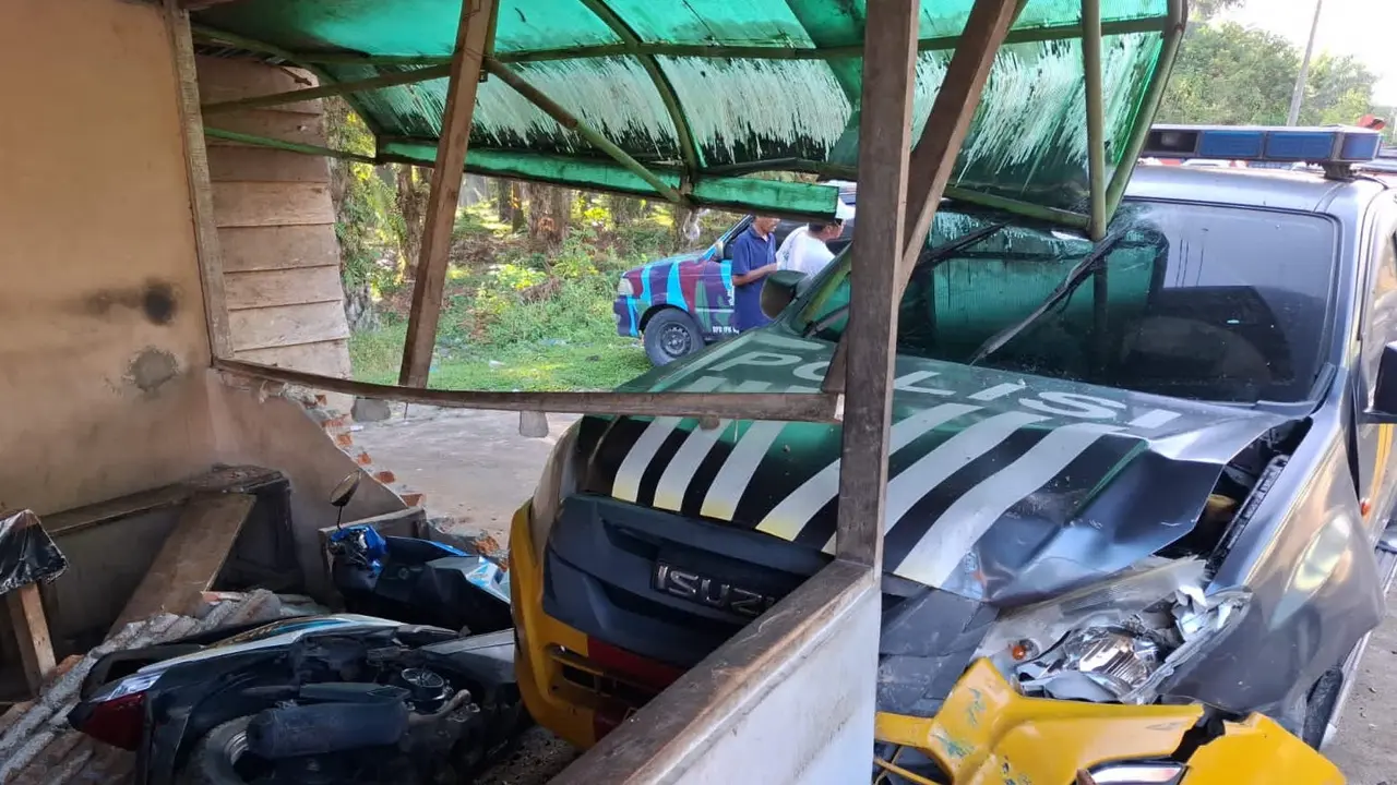 Mobil dinas Polri terlibat kecelakaan beruntun di Simalungun