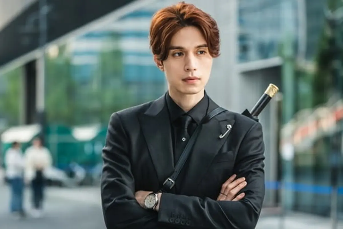 Lee Dong Wook di Tale Of The Nine Tailed (tvN via Soompi)