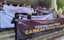 Dosen ISI Solo Gelar Demo di Kampus, Tuntut Tunjangan Kinerja Belum Dibayarkan Sejak 4 Tahun