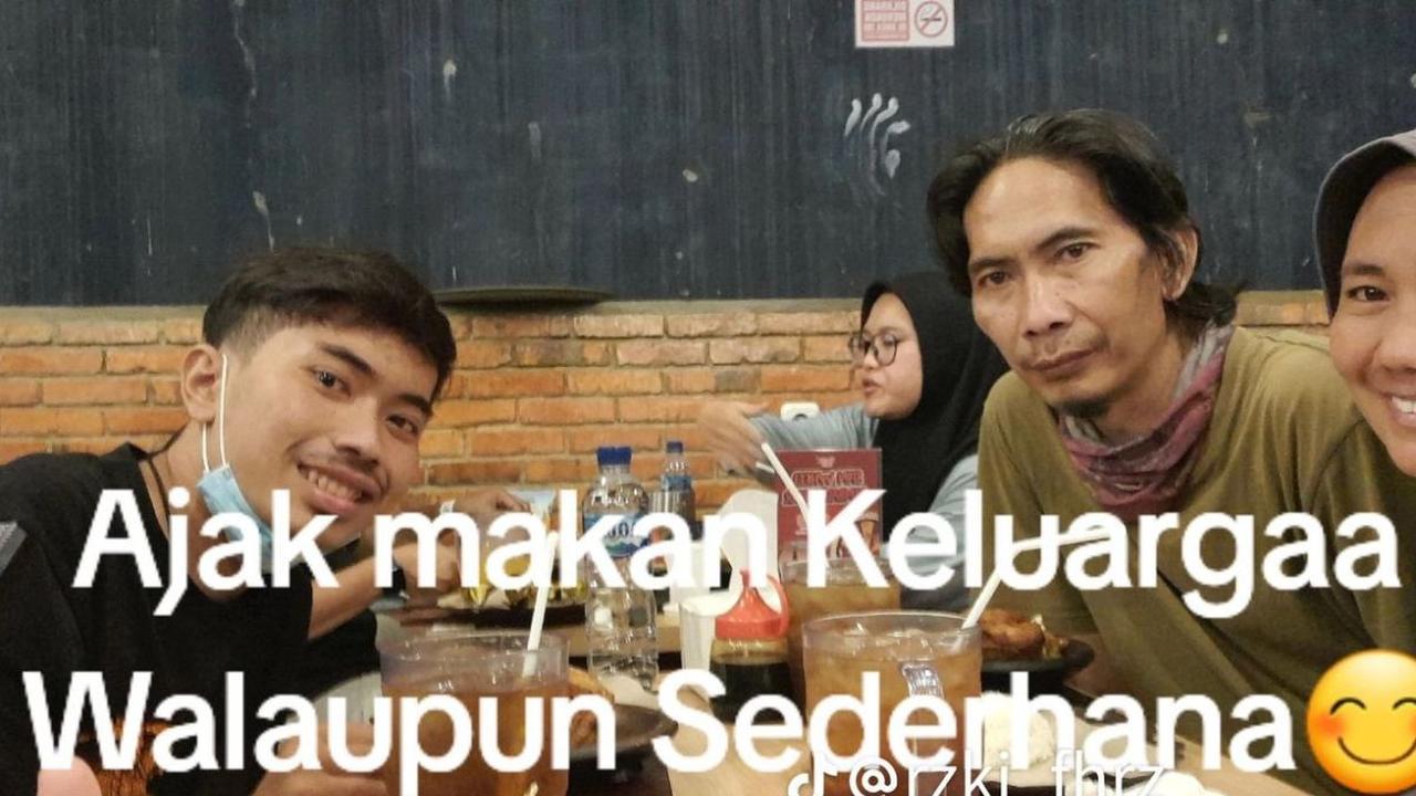 Makan Bareng Keluarga