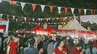 Kerumunan pengunjung di event Solo Indonesia Culinary Festival 2023 pada Kamis, 9 Maret 2023. (Liputan6.com/Laudia Tysara)