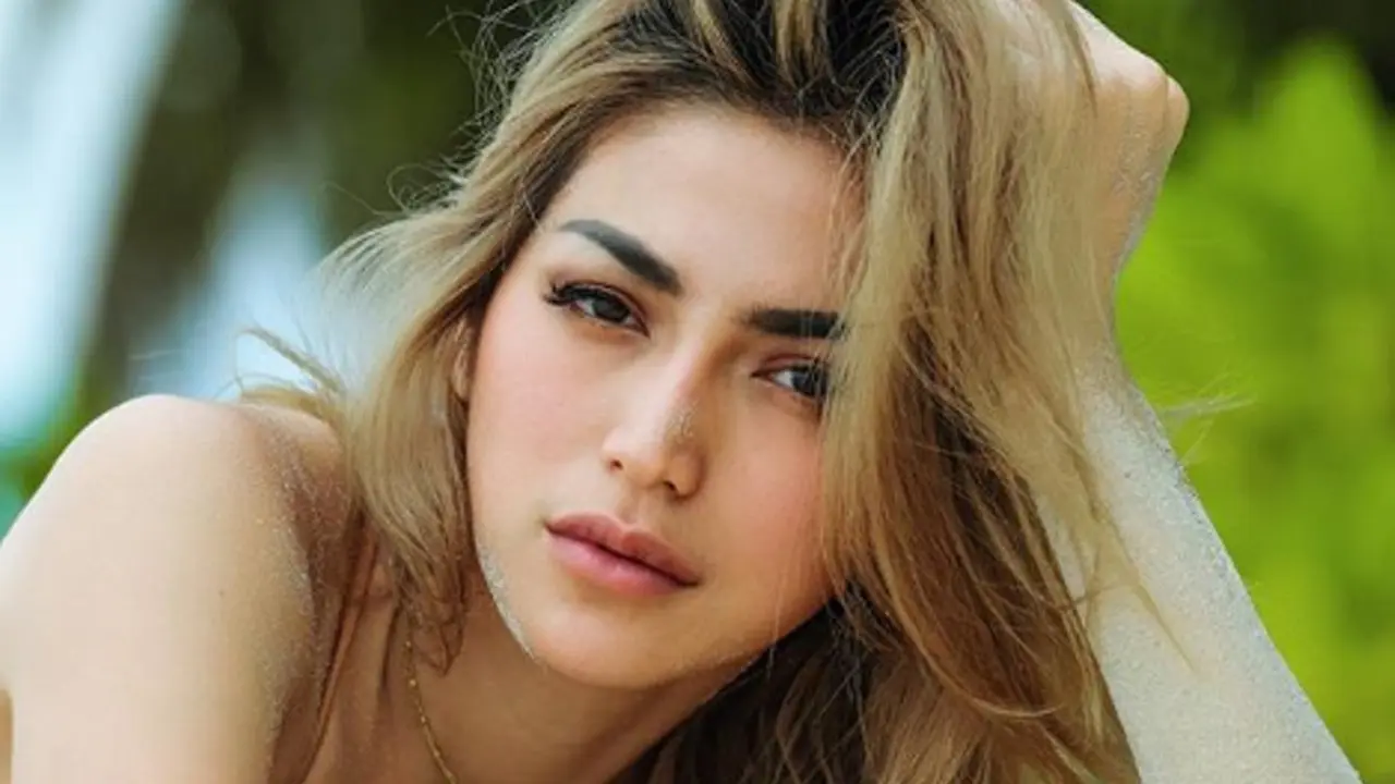 Makeup Simpel ala Jessica Iskandar yang Sensual