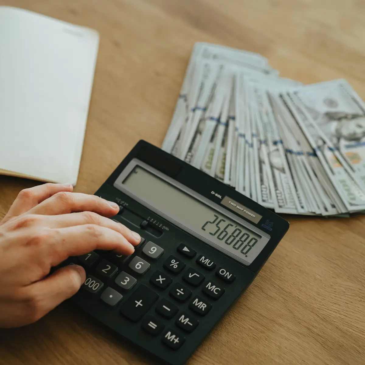 9 Arti Mimpi Menghitung Uang Yang Dipercaya Membawa Keberuntungan - Info  Fimela.com