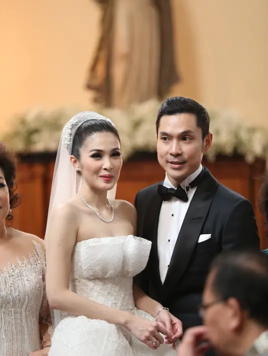 Bukan tanpa alasan pemeran dokter Ira dalam film Langit ke-7 tersebut nikah di bulan ini. Ternyata, bulan November banyak menyimpan makna dan kenangan bagi Sandra Dewi. (Nurwahyunan/Bintang.com)