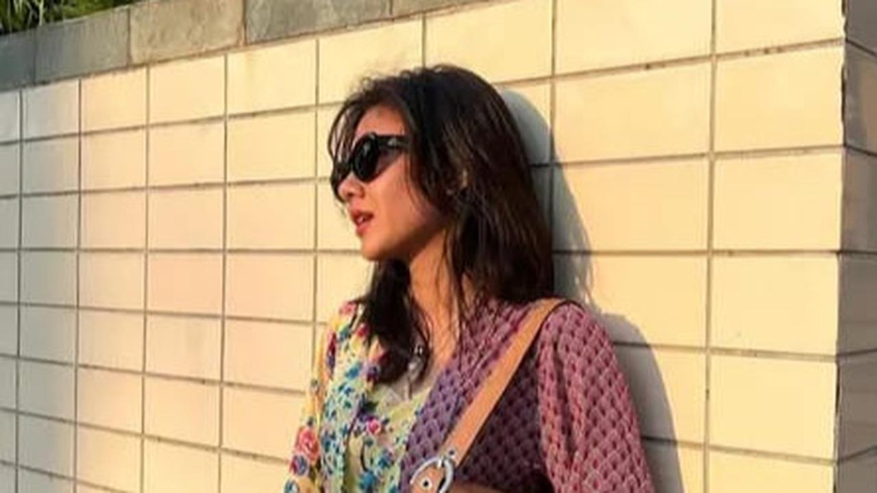 6 Potret Effortless Shenina Cinnamon Sukses Padukan Gaya Kasual dan Vintage Jadi Tetap Stylish
