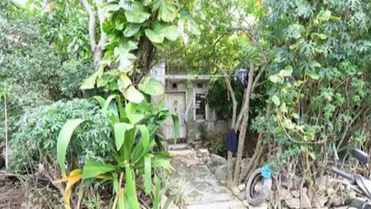6 Potret Rumah Terduga Pelaku Penusukan Aktor Sandy Permana, Kosong Tak Terawat