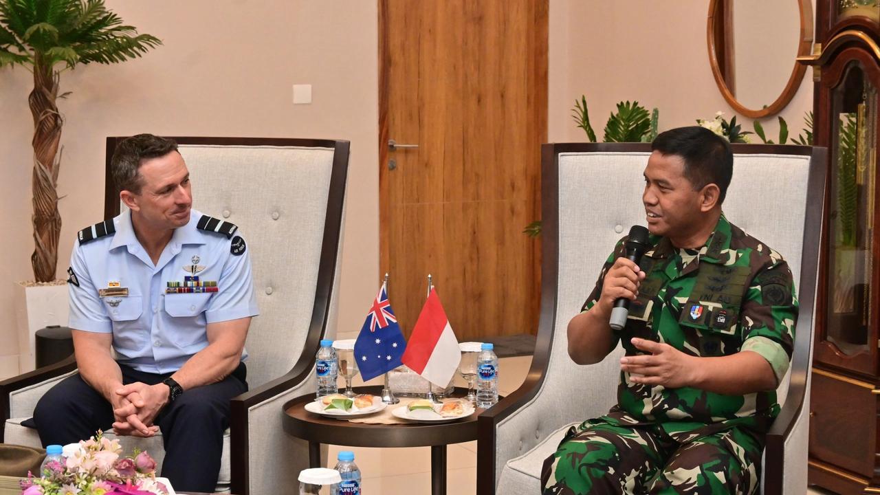 FOTO: Kaskoopsudnas Terima Kunjungan Kehormatan Air Commander Australia