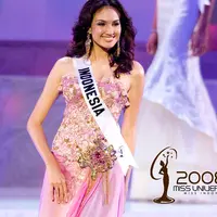 Buat Nadine Chandrawinata. (foto missuniverse)  