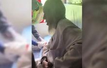 Seorang Kakek Muslim di India Diserang di Dalam Kereta Karena Dituduh Bawa Bekal Lauk Daging Sapi
