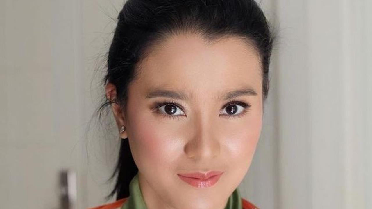Berita kurang mengenakan tiba dari aktris cantik Marcella Zalianty.