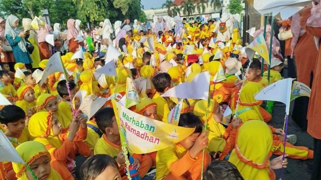 Ribuan Pelajar Semarakkan Tarhib Ramadhan Kudus 1447 H dengan Doa dan Aneka Pentas