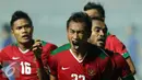 Bek Timnas Indonesia, Hansamu Yama Pranata (tengah) meluapkan emosi usai mencetak gol ke gawang Thailand di final pertama Piala AFF 2016, Stadion Pakansari, Bogor, Rabu (14/12). Indonesia unggul 2-1 atas Thailand. (Liputan6.com/Helmi Fithriansyah)