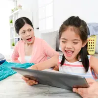 Memarahi anak/copyright: shutterstock