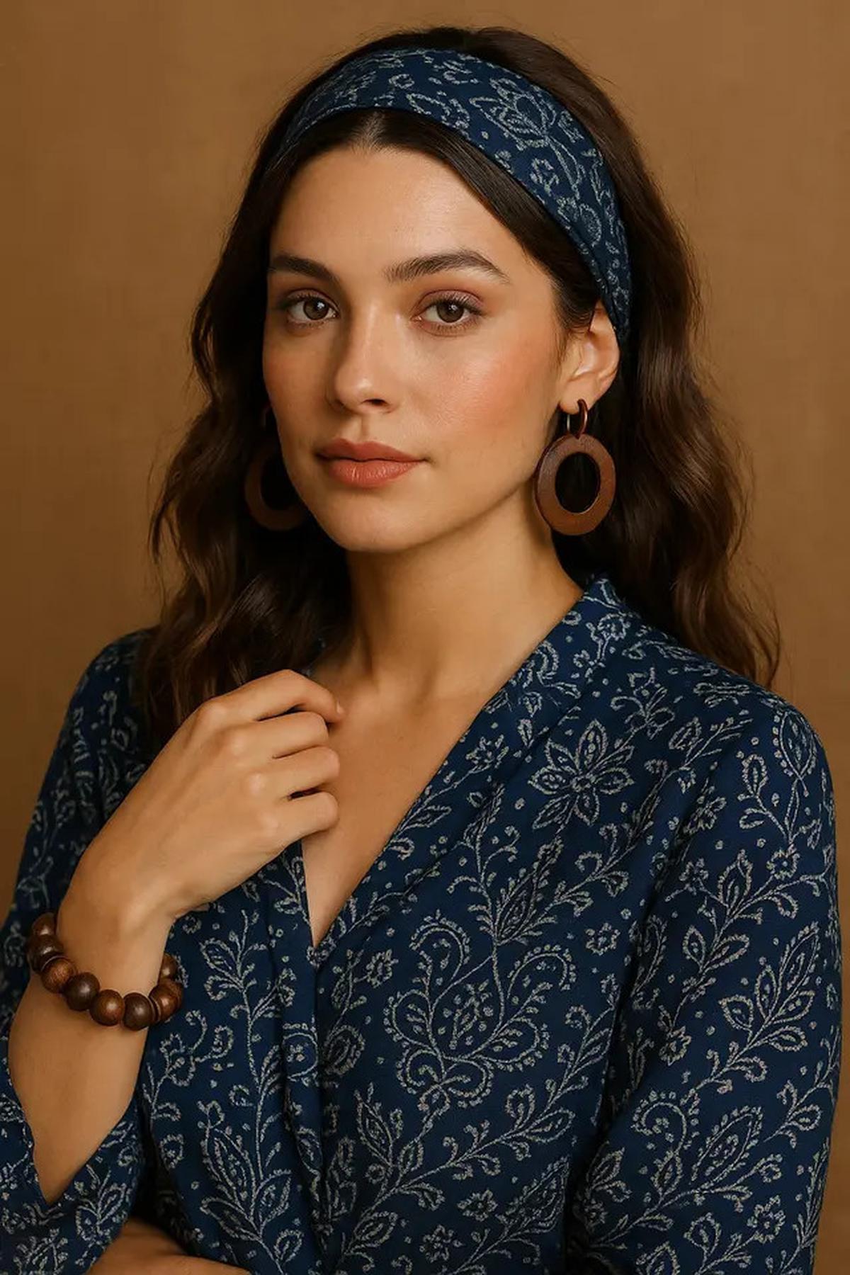 7 Inspirasi Model Headpiece, Anting, dan Gelang yang Enggak 'Tabrakan' dan Tetap Elegan