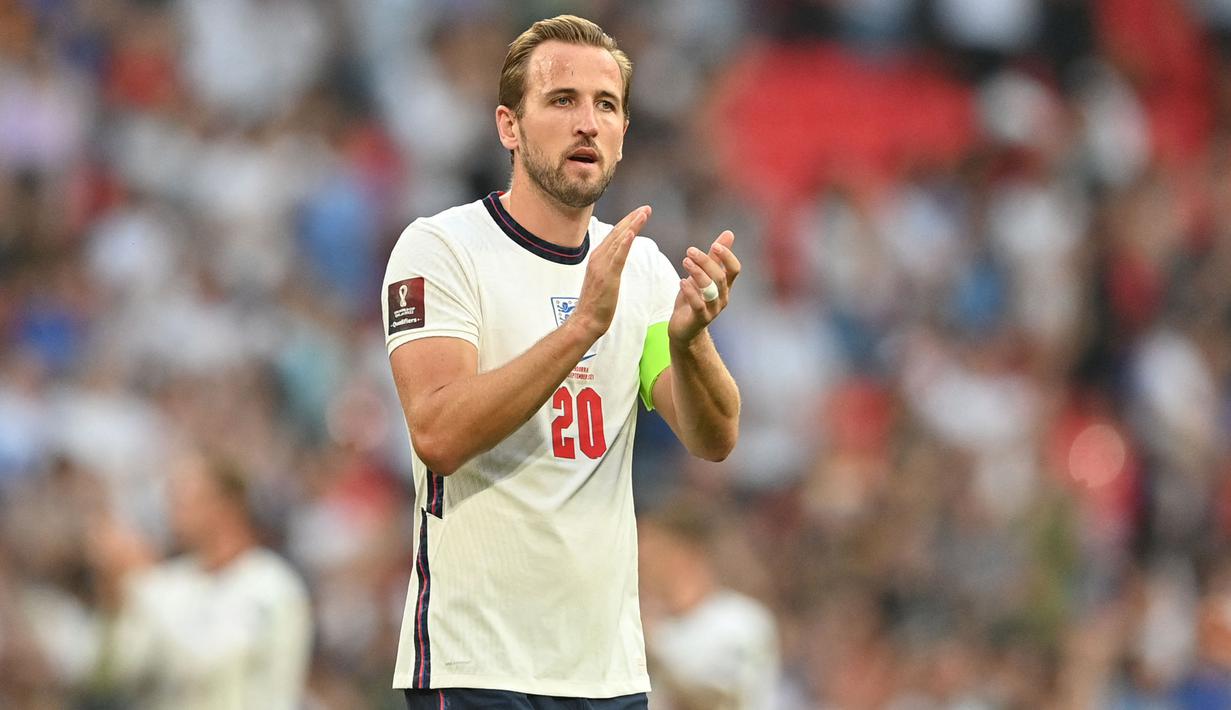 Timnas Inggris berhasil melangkah ke putaran final Piala Dunia 2022 usai menang 10-0 atas San Marino. Kala itu Harry Kane berjasa mencetak empat gol untuk The Three Lions. Kane meruapakan salah satu penyerang termahal di dunia saat ini, yaitu Rp1,6 Triliun. (AFP/Justin Tallis)