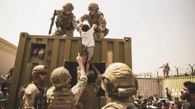 Saat Anak-Anak Afghanistan Dititip ke Tentara AS