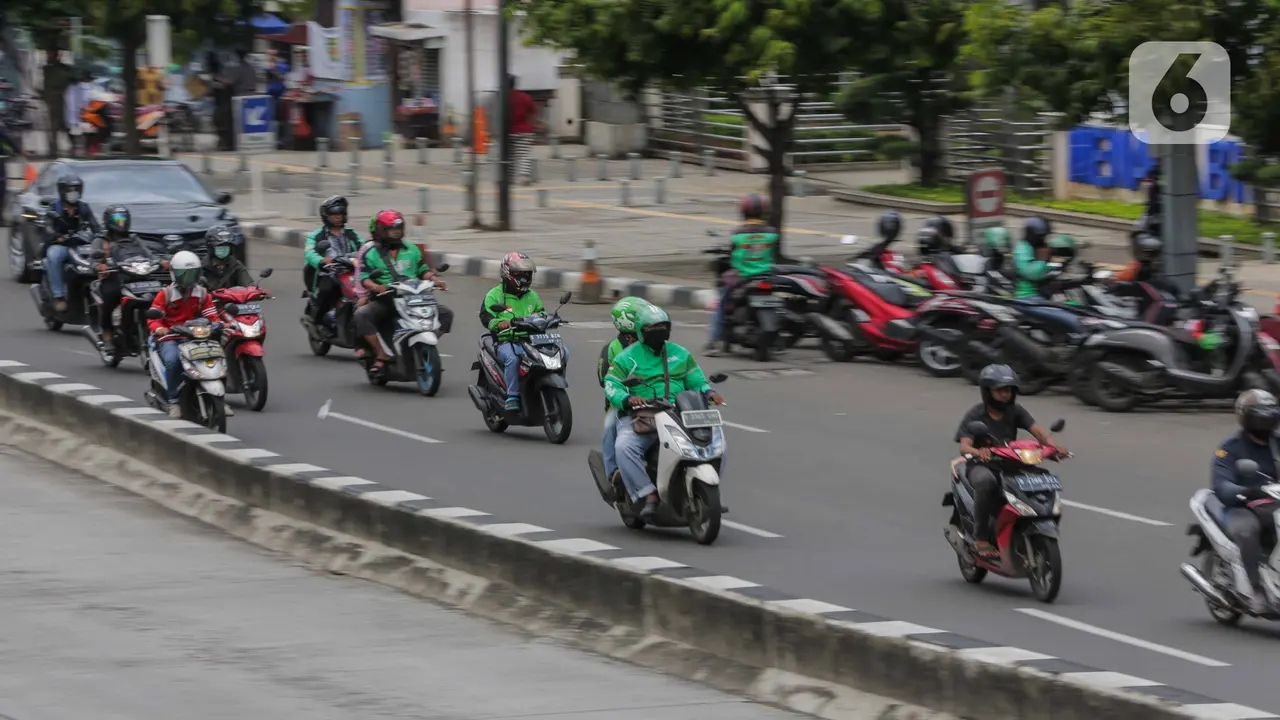 Ojol Dilarang Angkut Penumpang Saat PSBB
