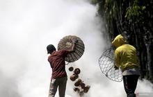 Inovasi Personel Brimob Gorontalo: Produksi Arang Batok Kelapa Kualitas Ekspor
