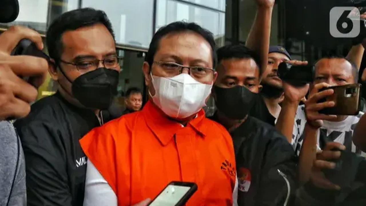 Juru Bicara MA Suharto menyampaikan, Ketua MA telah bersurat kepada Presiden Joko Widodo (Jokowi). Ada dua surat yang dilayangkan dengan salah satunya pencopotan Hasbi Hasan.